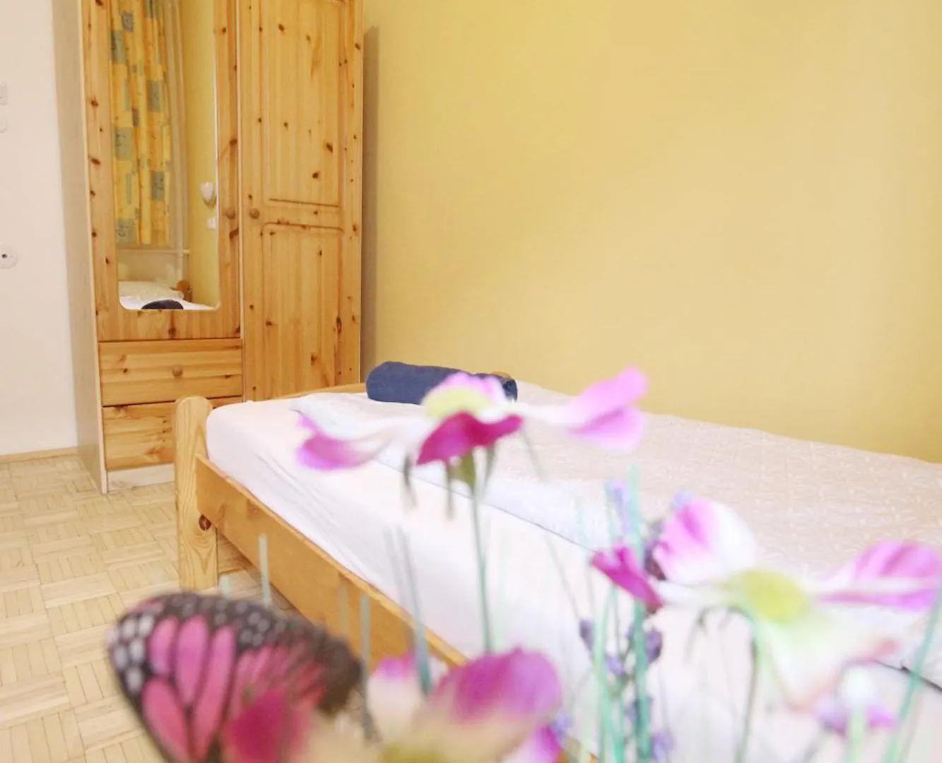 Homestay Double Room In Hutteldorfer Strasse Area Vienna