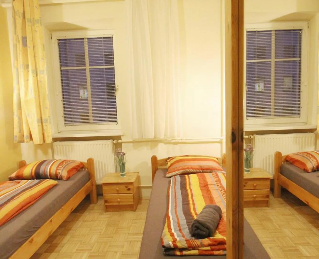 Homestay Double Room In Hutteldorfer Strasse Area Vienna Austria