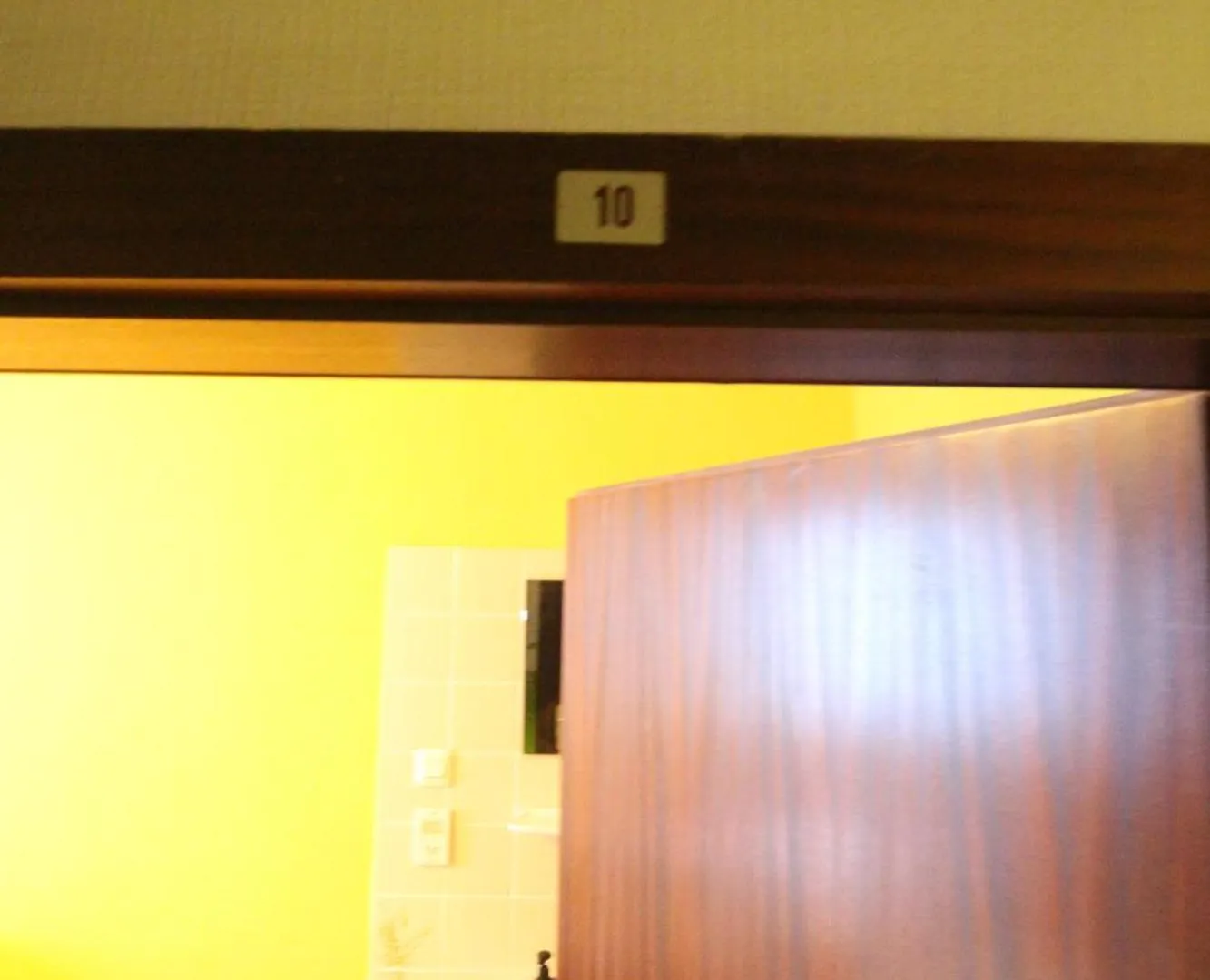 Homestay Double Room In Hutteldorfer Strasse Area Vienna