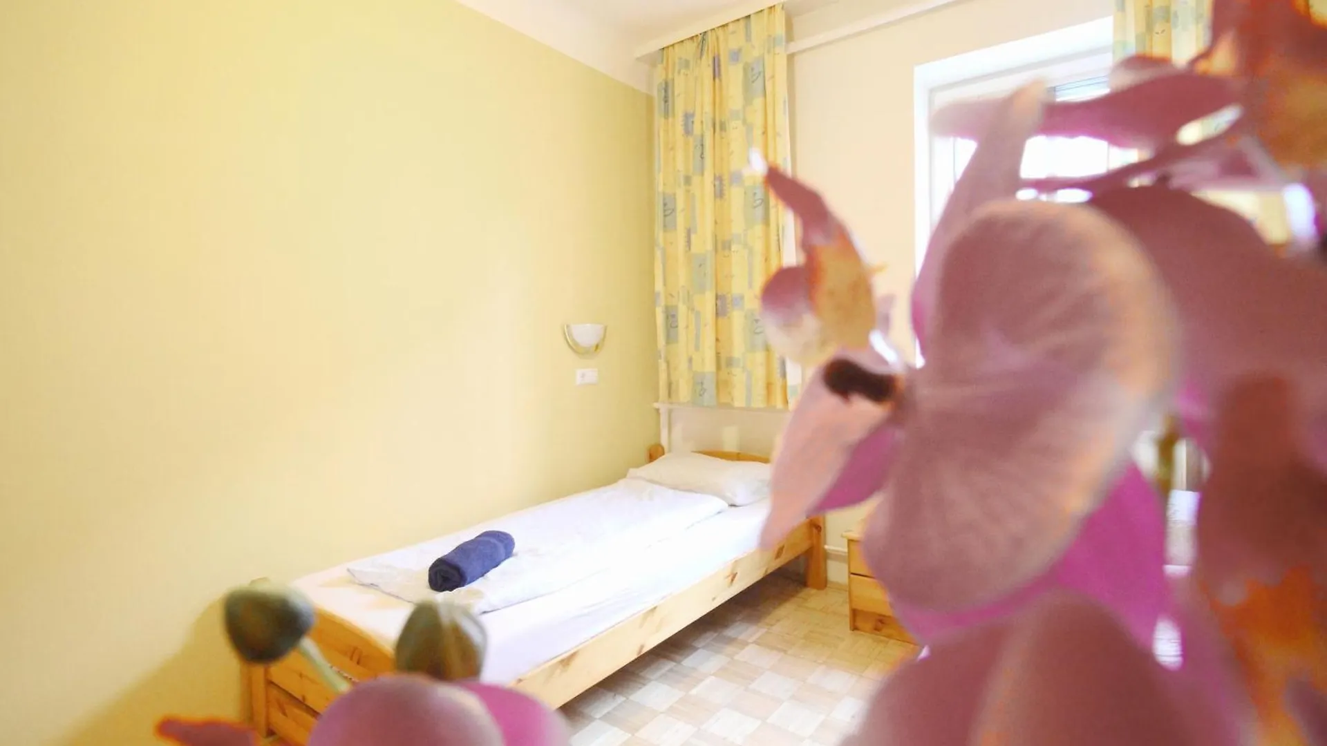 Double Room In Hutteldorfer Strasse Area Vienna